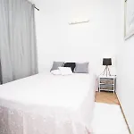 Lola's Apartment Split