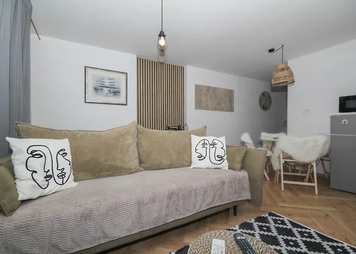 Lola's アパート *